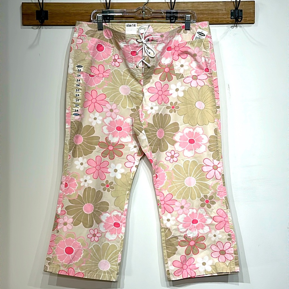 Old Navy y2k Floral Capri Pants